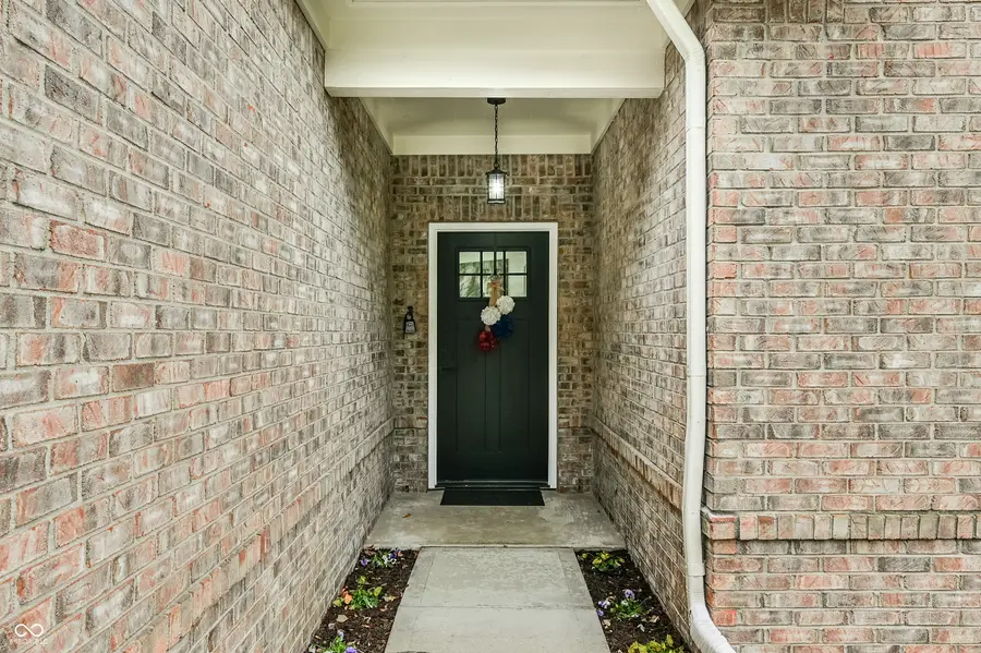 4804 Mallard View Drive, Indianapolis, IN 46226 - Image #2