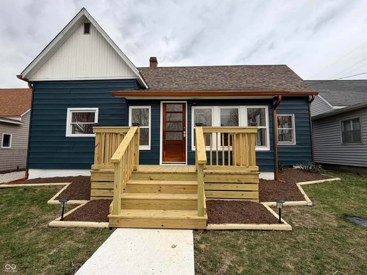 10 W Washington Street, Roachdale, IN 46172 - #1