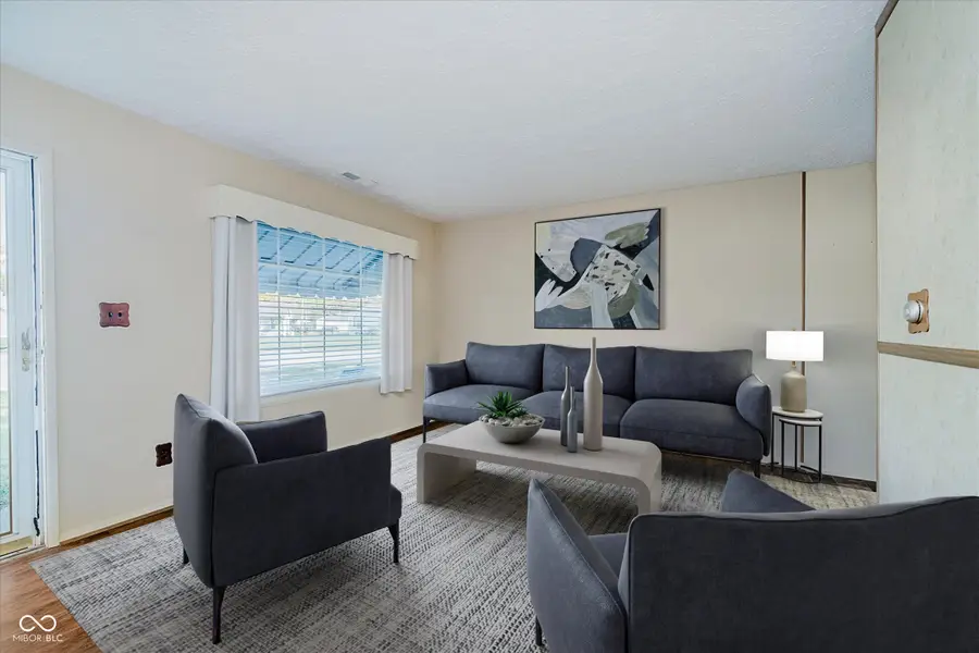 521 Eberhart Drive, Shelbyville, IN 46176 - Image #3