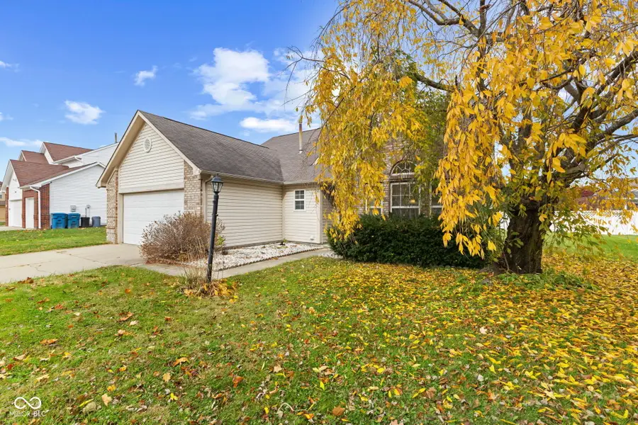 12086 E Harvest Glen Drive, Indianapolis, IN 46229 - Image #2