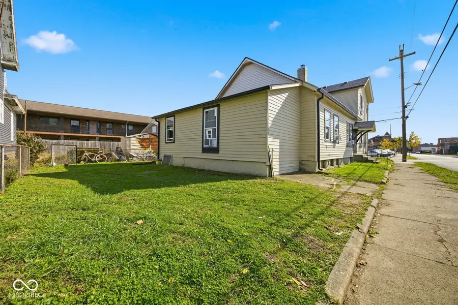 58 W Franklin Street, Shelbyville, IN 46176 - #2