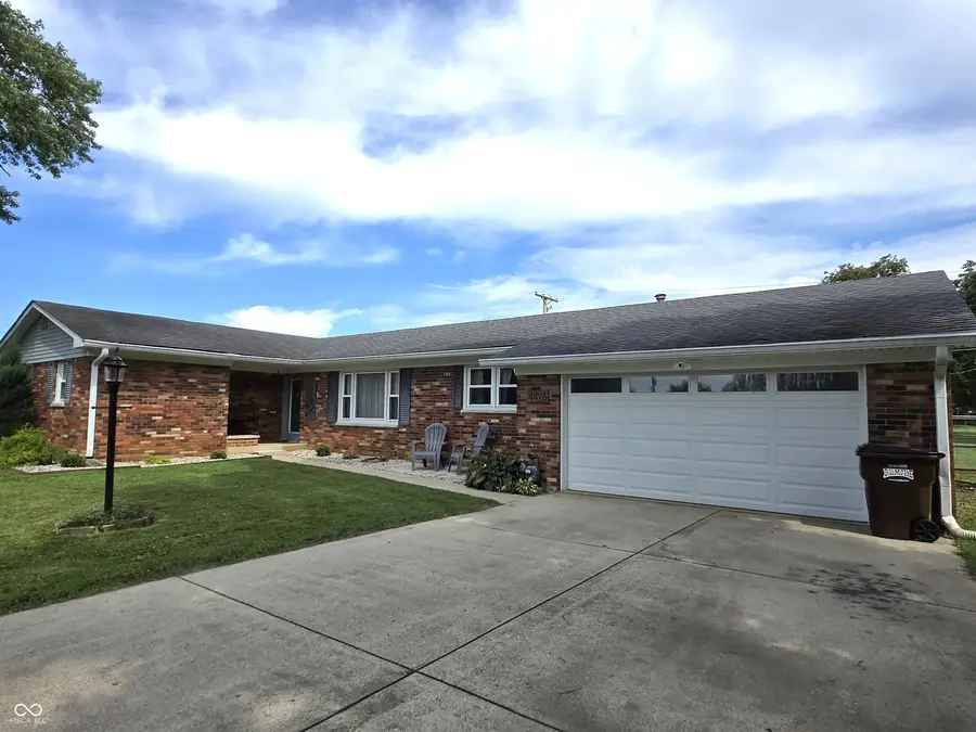 4476 W Newton Drive, Edinburgh, IN 46124 - Image #2