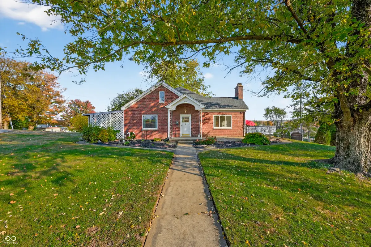 309 N High Street, Brownstown, IN 47220 - Image #1