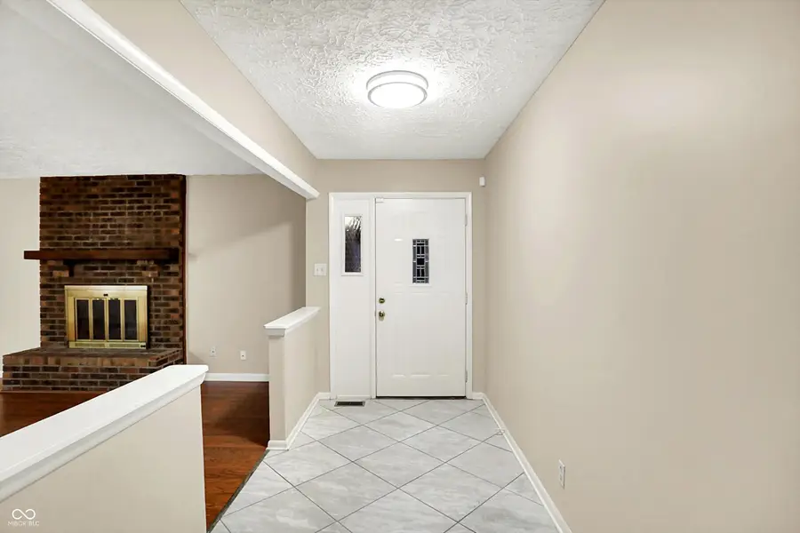 8714 Flintlock Court, Indianapolis, IN 46256 - Image #3