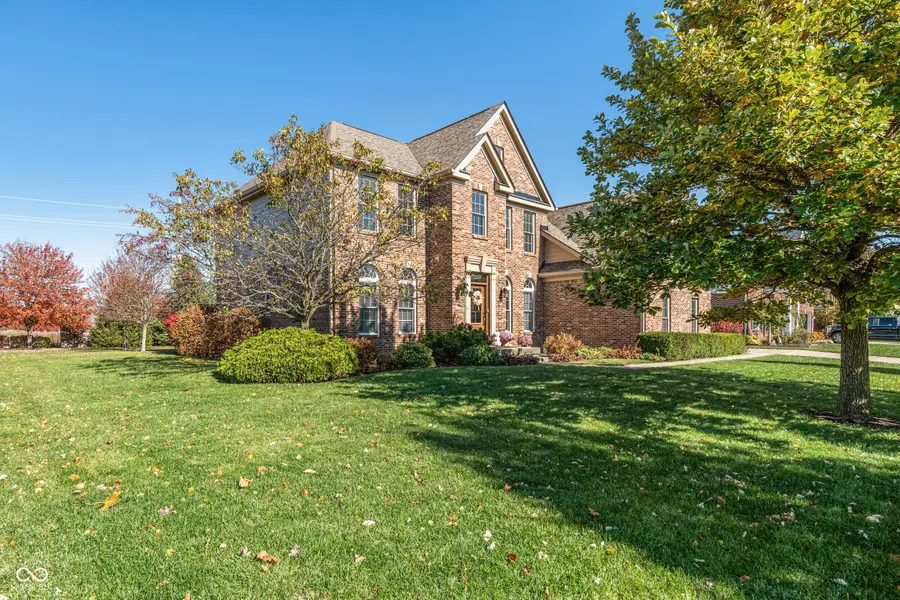 8856 Pin Oak Drive, Zionsville, IN 46077 - Image #3