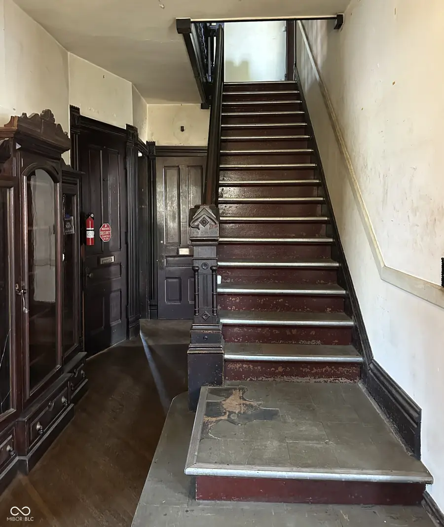 403 W Kirkwood Avenue, Bloomington, IN 47404 - Image #2