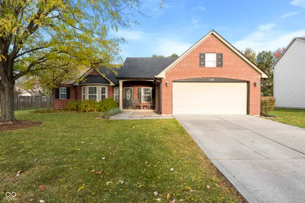 11388 Falling Water Way, Fishers, IN 46037