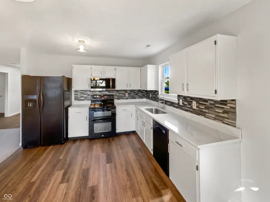 337 Polaris Drive, Indianapolis, IN 46241 - Image #2