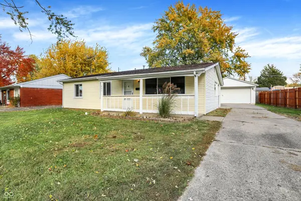 821 Princeton Drive, New Whiteland, IN 46184