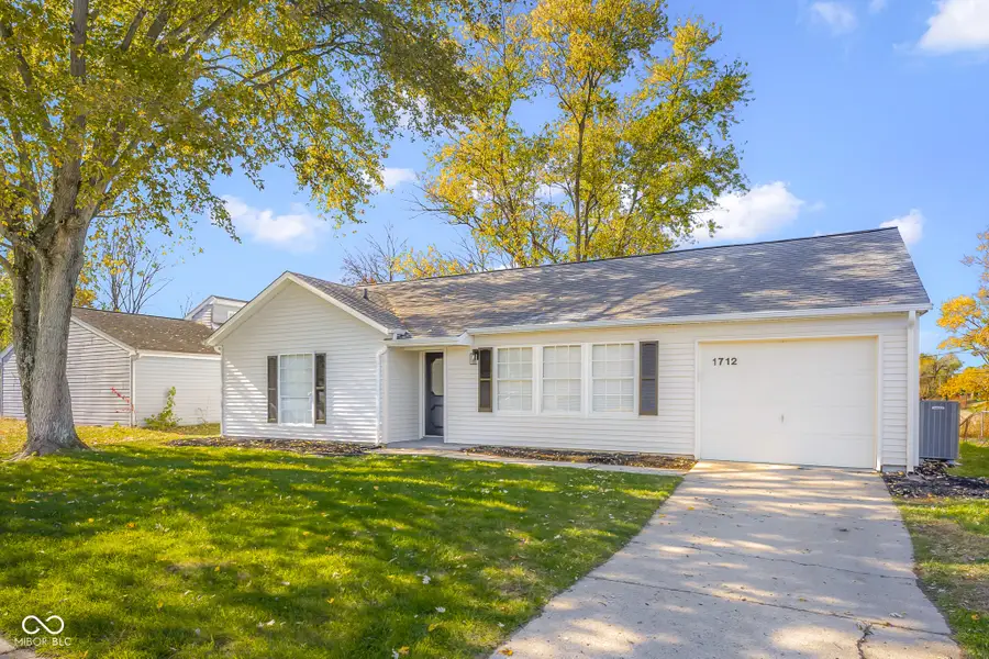 1712 Prairie Drive, Columbus, IN 47203 - Image #2