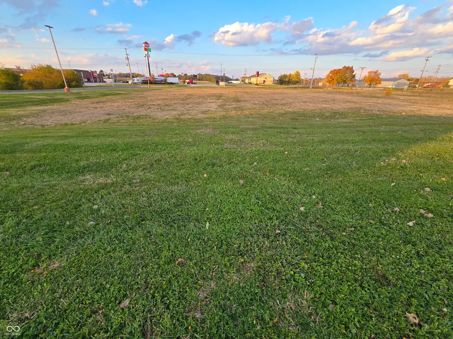 65 E Rampart Street, Shelbyville, IN 46176 - #2