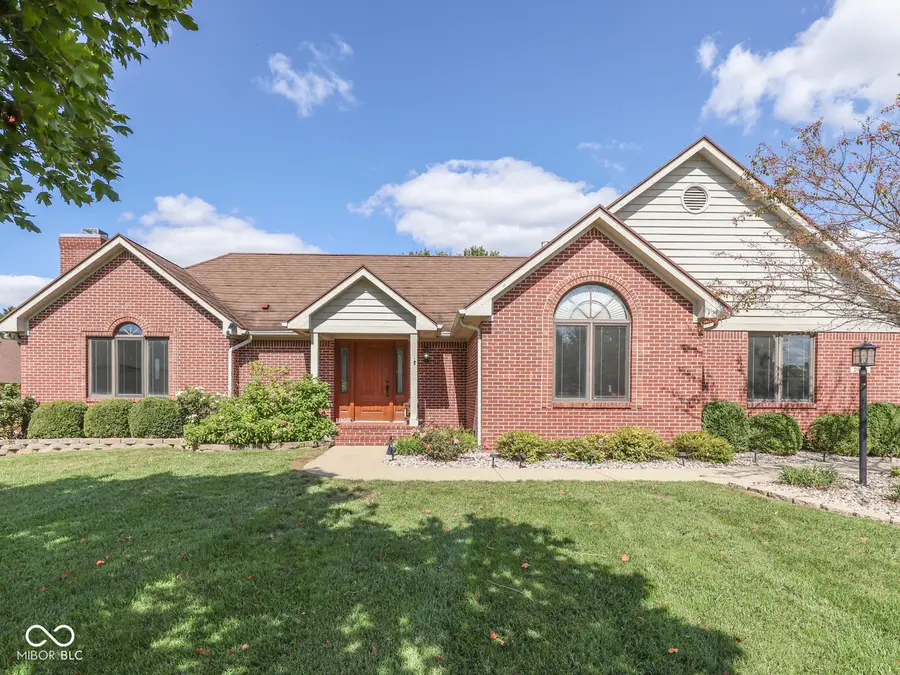 2405 Valley Court, Shelbyville, IN 46176 - Image #2