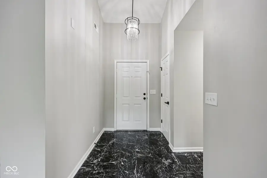 6525 Breezeway Court, Indianapolis, IN 46254 - Image #3