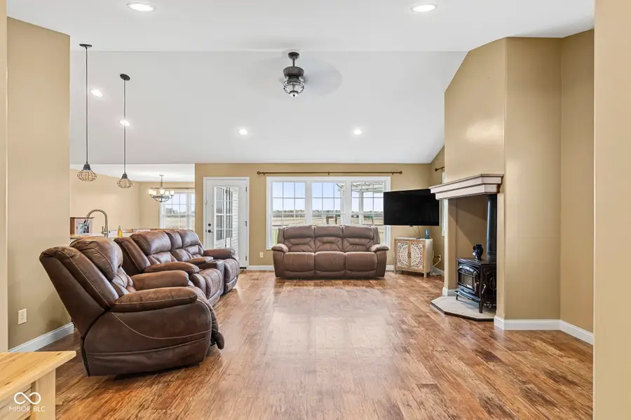 6385 E County Road 1000 N, Butlerville, IN 47223 - Image #3