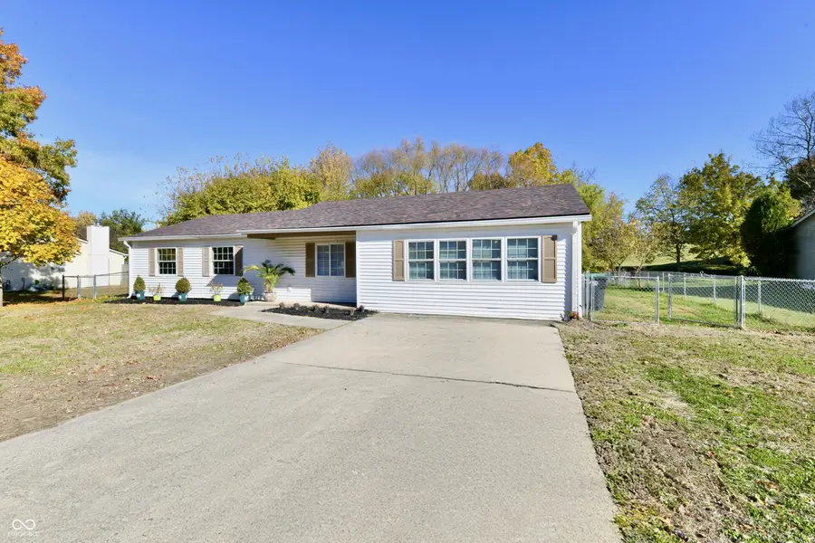 683 Yorktown Road, Greenwood, IN 46142 - Image #2
