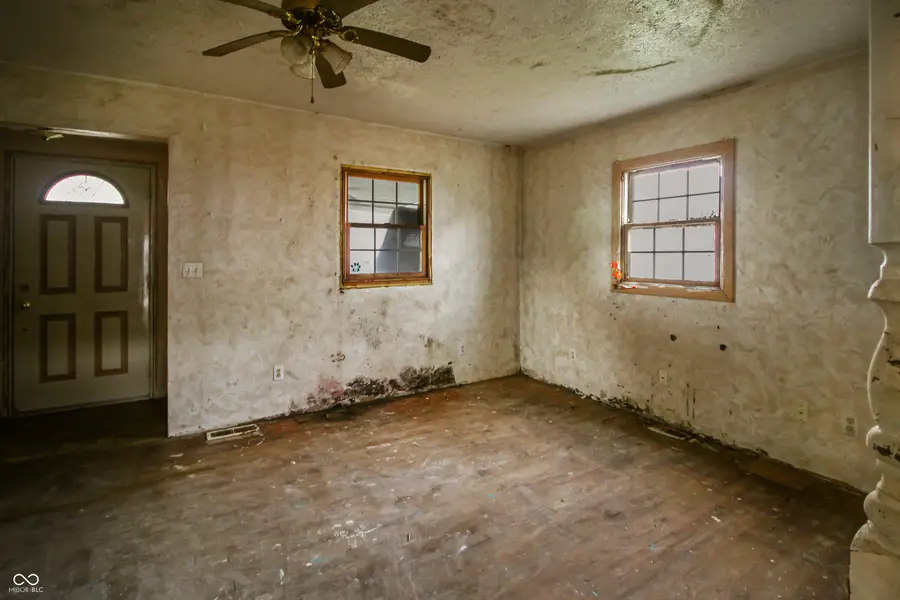 415 S Poplar Street, Brownstown, IN 47220 - Image #2