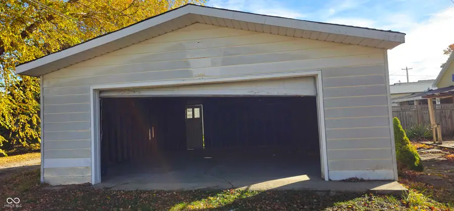 302 E 6th Street, Alexandria, IN 46001 - Image #2