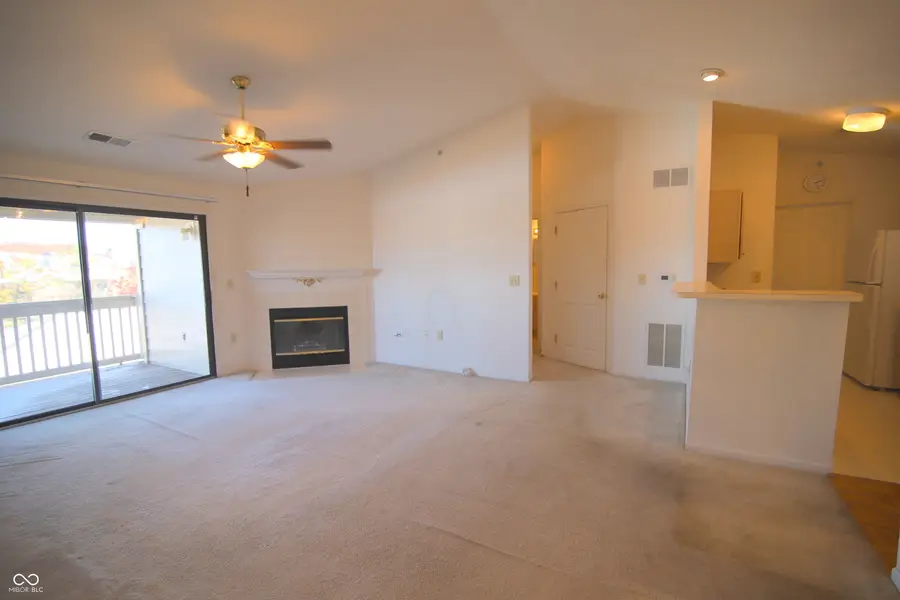 8750 Yardley Court #APT 303, Indianapolis, IN 46268 - Image #3