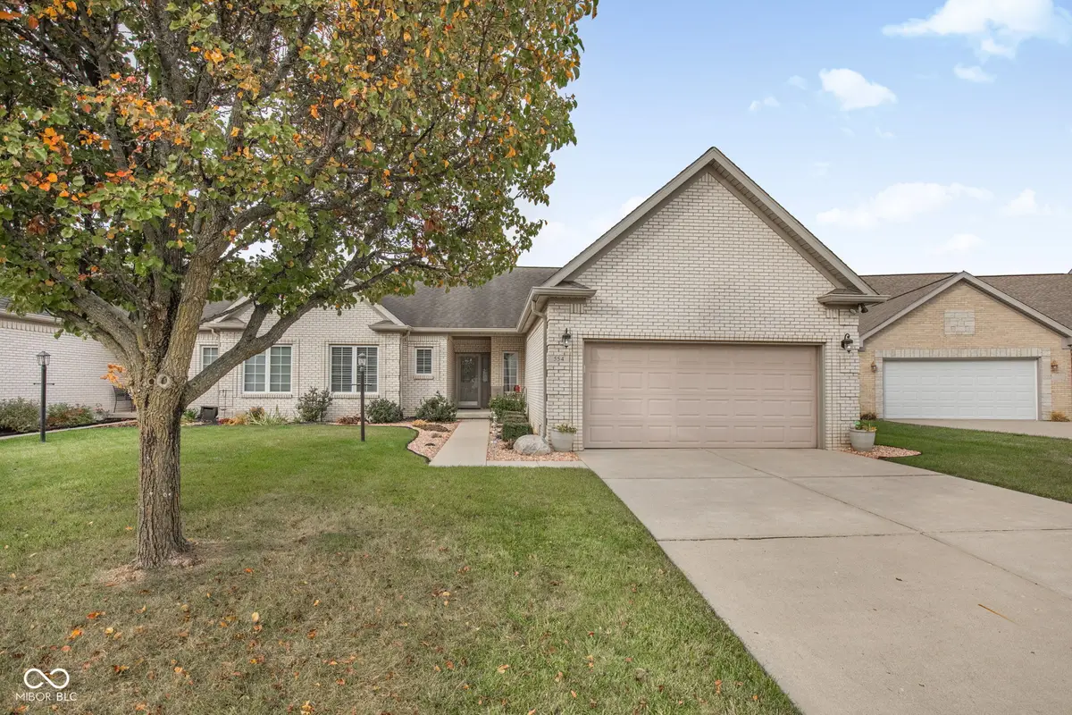 554 Weyworth Place, Greenwood, IN 46142 - Image #1