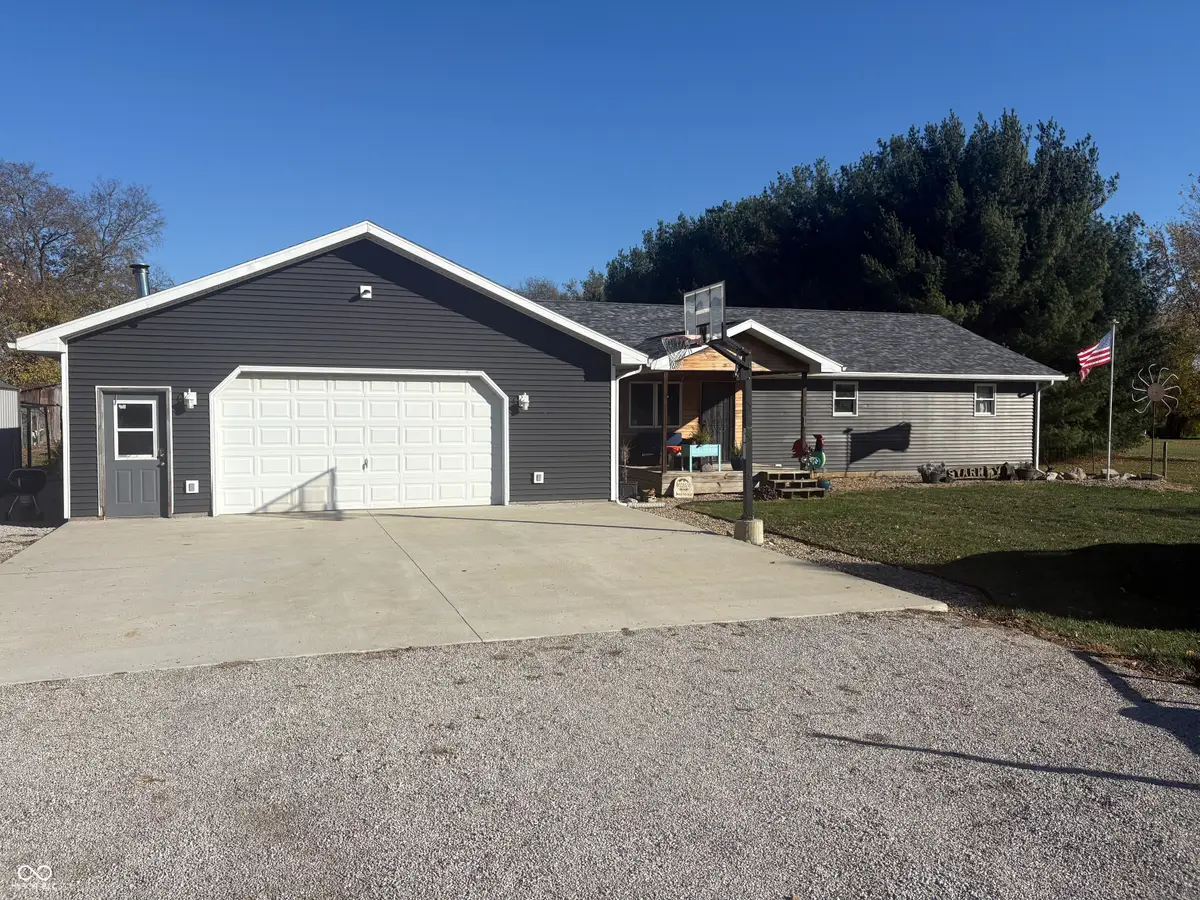 908 S Division Street, Cayuga, IN 47928 - Image #1