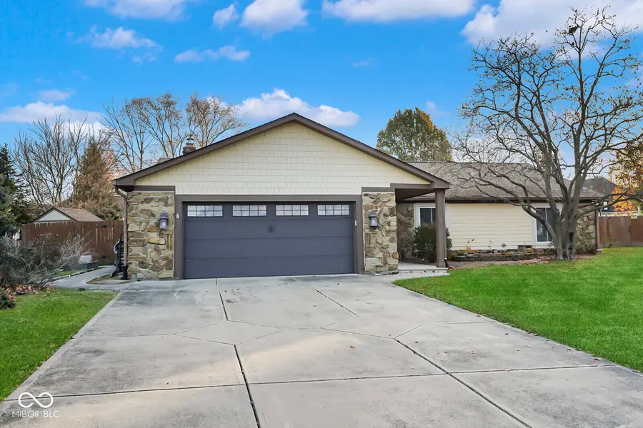 1181 Cambridge Drive, Greenwood, IN 46142 - Image #2