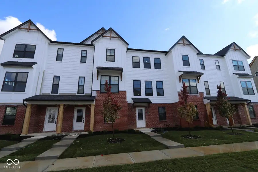 4501 Yellowwood Avenue, Brownsburg, IN 46112 - Image #2