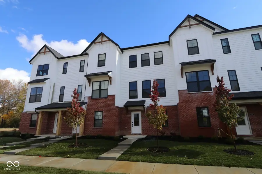 4501 Yellowwood Avenue, Brownsburg, IN 46112 - Image #3