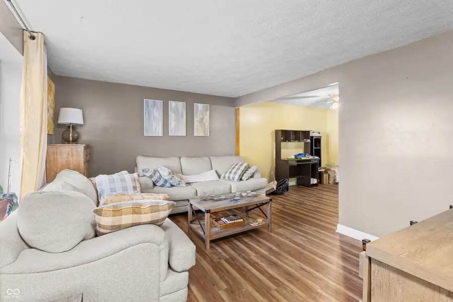 922 Bremerton Drive, Indianapolis, IN 46229 - Image #2