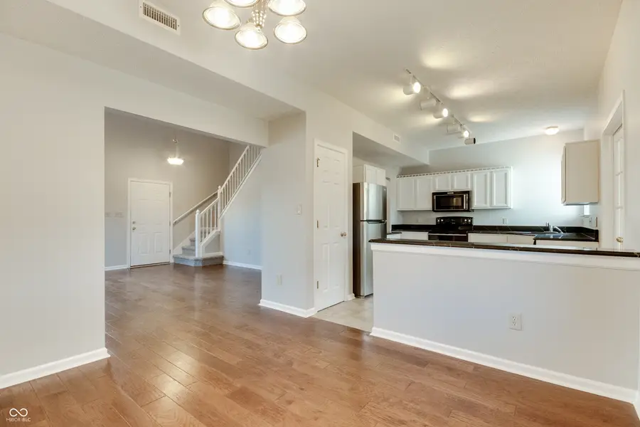 6626 Clary Circle Drive, Greenwood, IN 46143 - Image #3