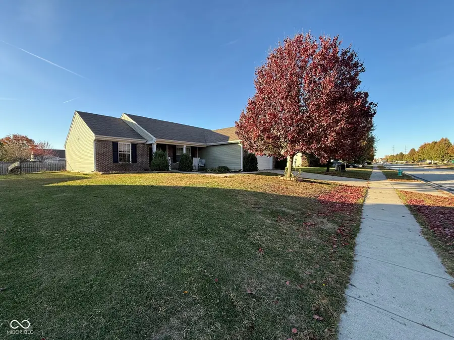 1786 Archbury Drive, Avon, IN 46123 - Image #2