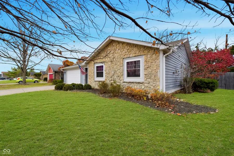 7716 Tanager Lane, Indianapolis, IN 46256 - Image #2