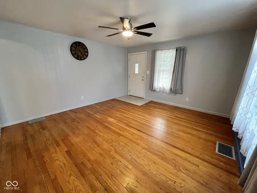 1913 Lee Street, Columbus, IN 47201 - Image #3