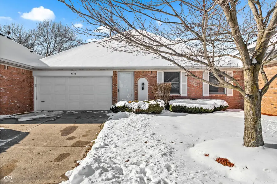 1314 Holiday Lane E, Brownsburg, IN 46112 - Image #2
