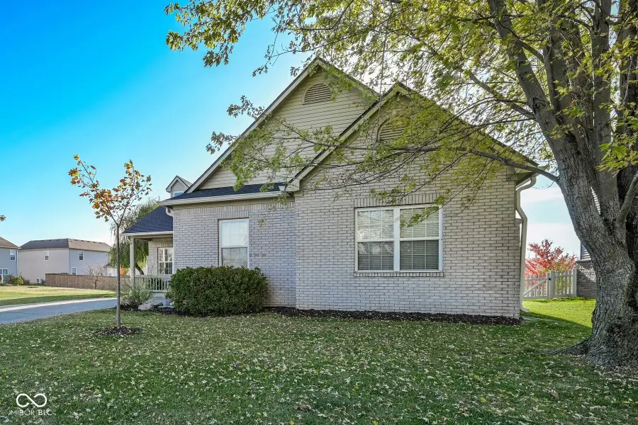 7153 N Chelmsford Drive, McCordsville, IN 46055 - Image #3