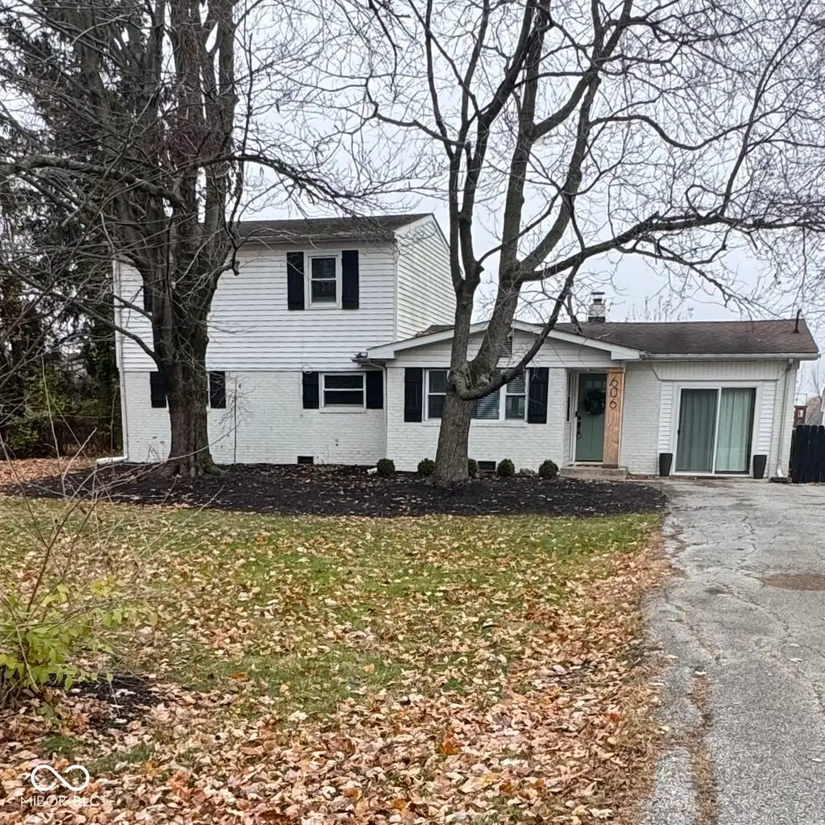 606 W 1050 N, Fortville, IN 46040 - #1