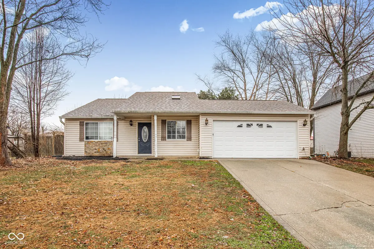 132 Country Wood Drive, Whiteland, IN 46184 - Image #1