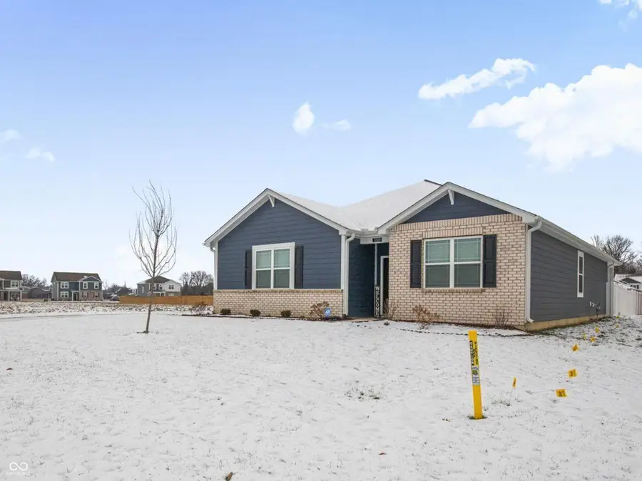 3809 S Woodfield Drive, New Palestine, IN 46163 - Image #3