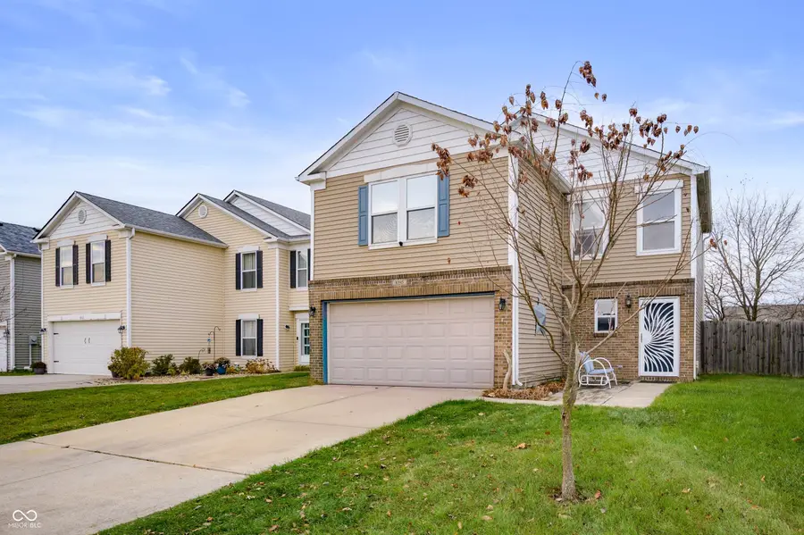8395 S Firefly Drive, Pendleton, IN 46064 - Image #2
