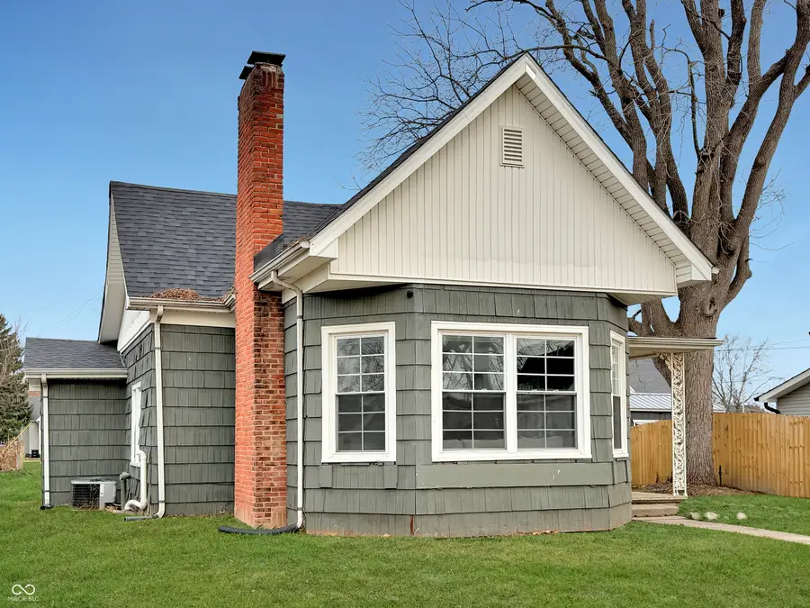 806 S 17th Street, Elwood, IN 46036 - Image #2