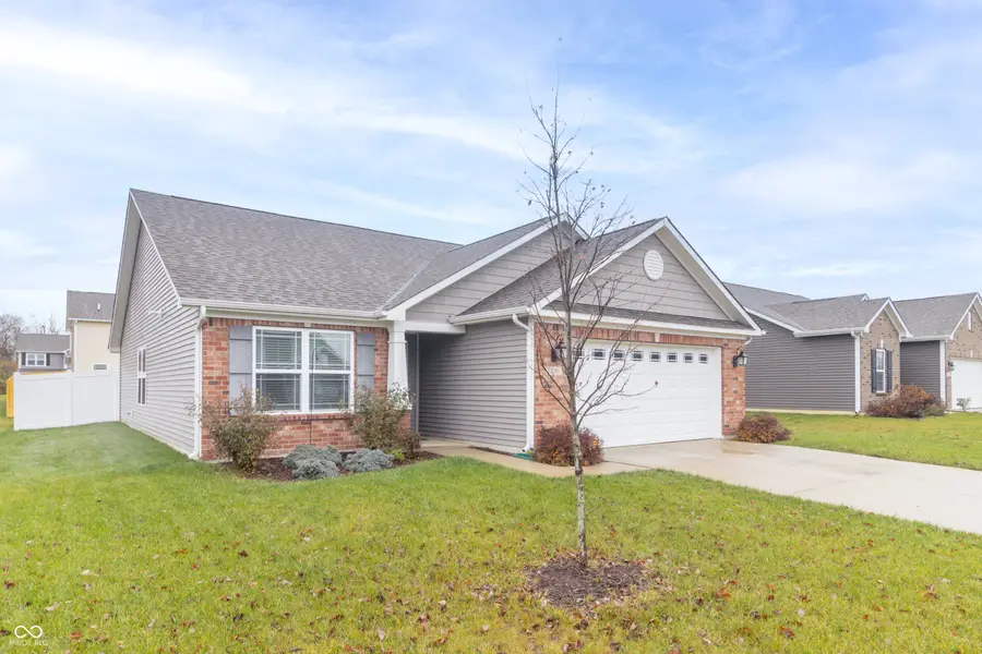 279 Thistlewood Drive, Greenfield, IN 46140 - Image #2