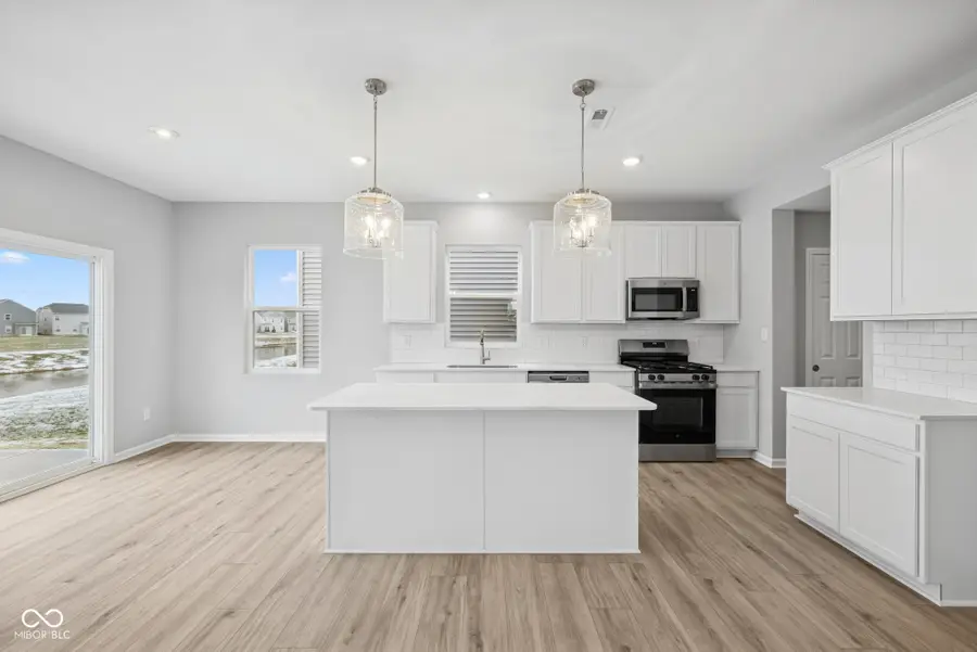 5220 Rolling Meadow Boulevard, Indianapolis, IN 46237 - Image #3