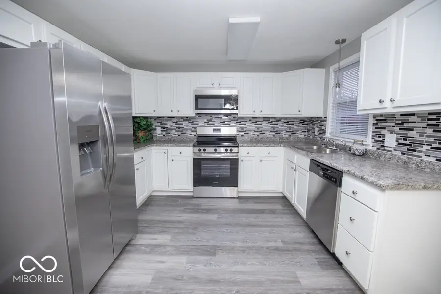 9060 N County Road 740 E, Butlerville, IN 47223 - Image #2