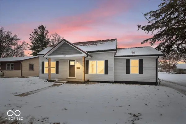 223 Union Street, Hope, IN 47246