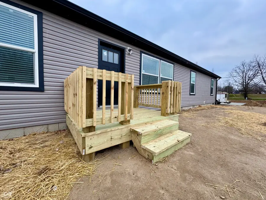 819 W Tanner Street, Brownstown, IN 47220 - Image #2