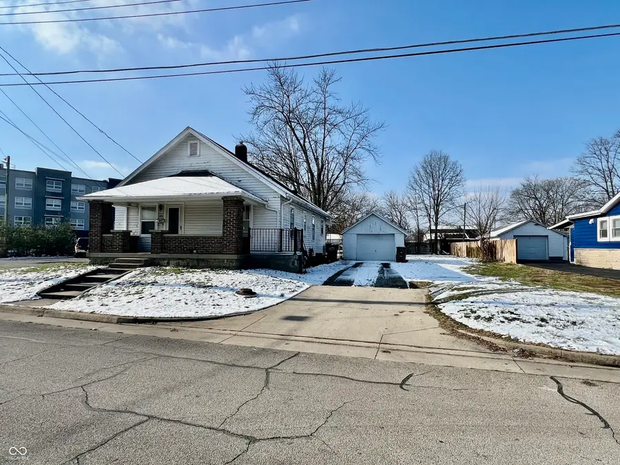 62 S Mapleton Street, Columbus, IN 47201 - Image #2