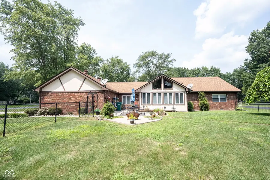 5179 W Blue Bell Drive, New Palestine, IN 46163 - Image #2