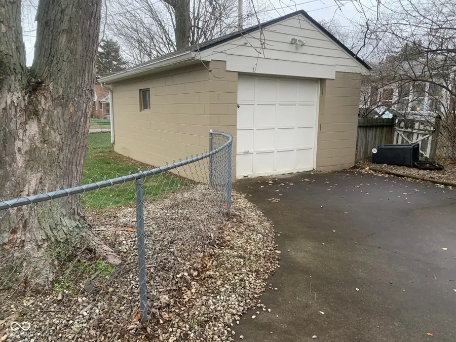 5208 E 9th Street, Indianapolis, IN 46219 - Image #2