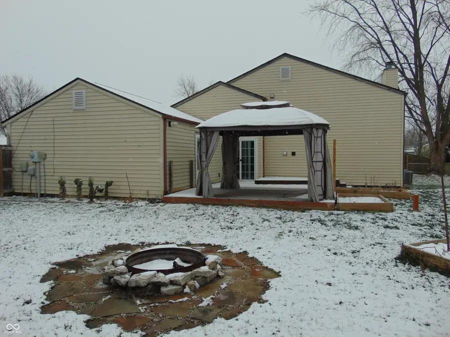 123 Country Wood Drive, Whiteland, IN 46184 - Image #2