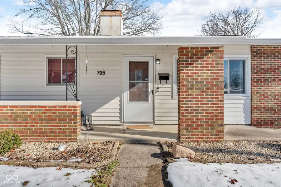 705 Hanover Drive, Whiteland, IN 46184 - Image #3