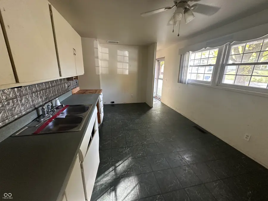 3011 S Koldyke Drive, Marion, IN 46953 - Image #3